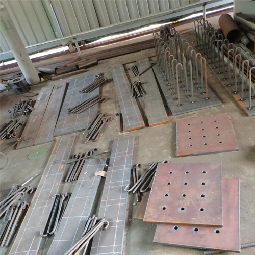 有哪些其他因素会影响澄迈预埋件位置的确定？