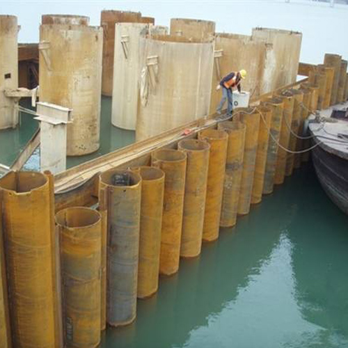 澄迈钢护筒现场安装